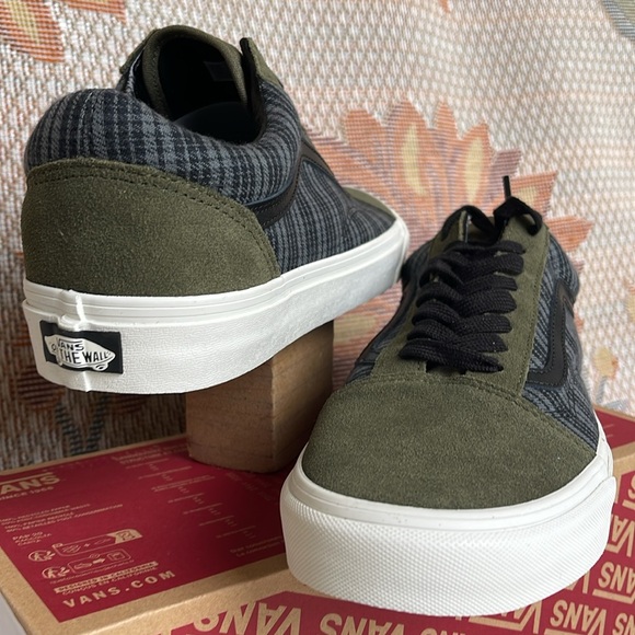 Vans Men’s Old Skool
Grunge Plaid Multi
VN000CP5BMB
Sneakers - Picture 10 of 16